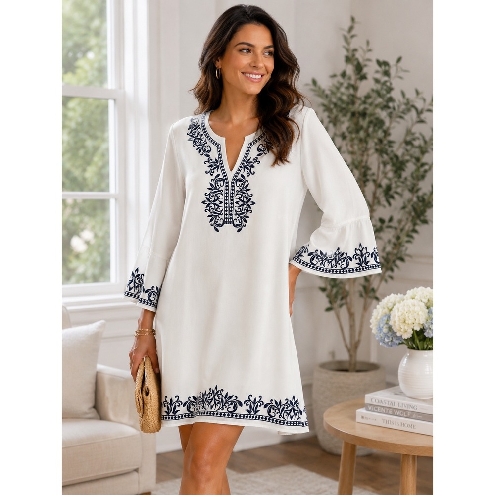 Bloomchic Women Plus 22-24 White Black Embroidered Bell Sleeve Tunic Top Blouse
